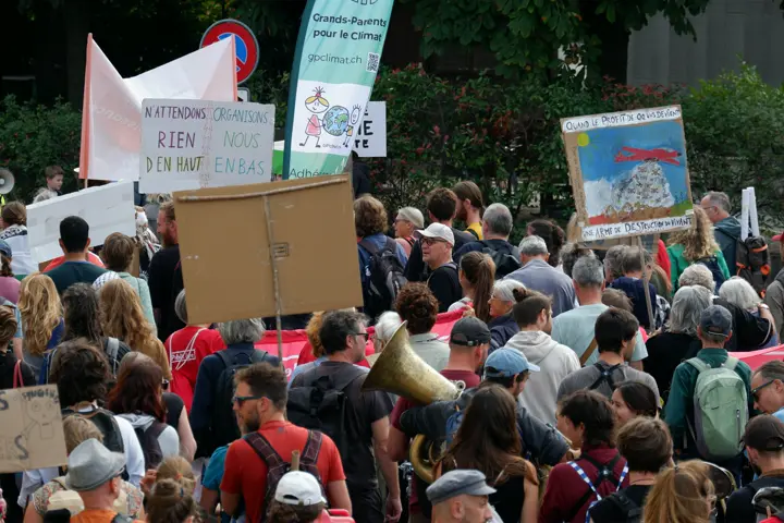 N’attendons rien d’en haut, organisons nous en bas