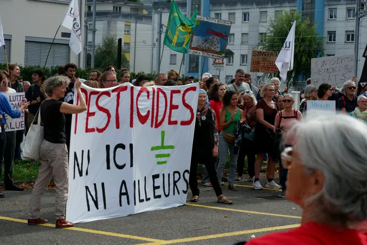 Pesticides ni ici ni ailleurs